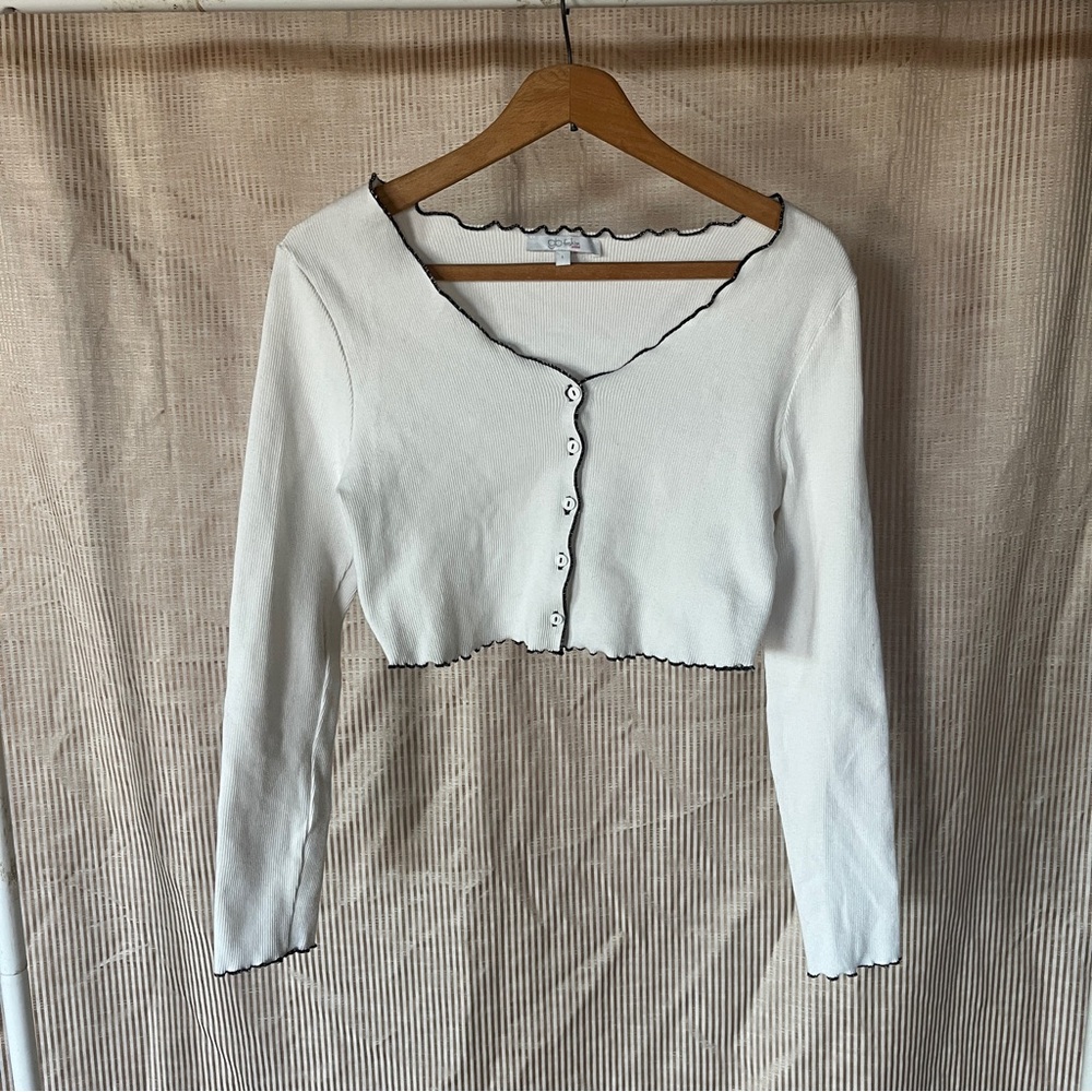 Glo Fashion Y2K White Longsleeve Cardigan Crop Button Top